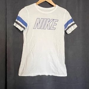 Nike Women's ShortSleeve Logo Tee Size Small